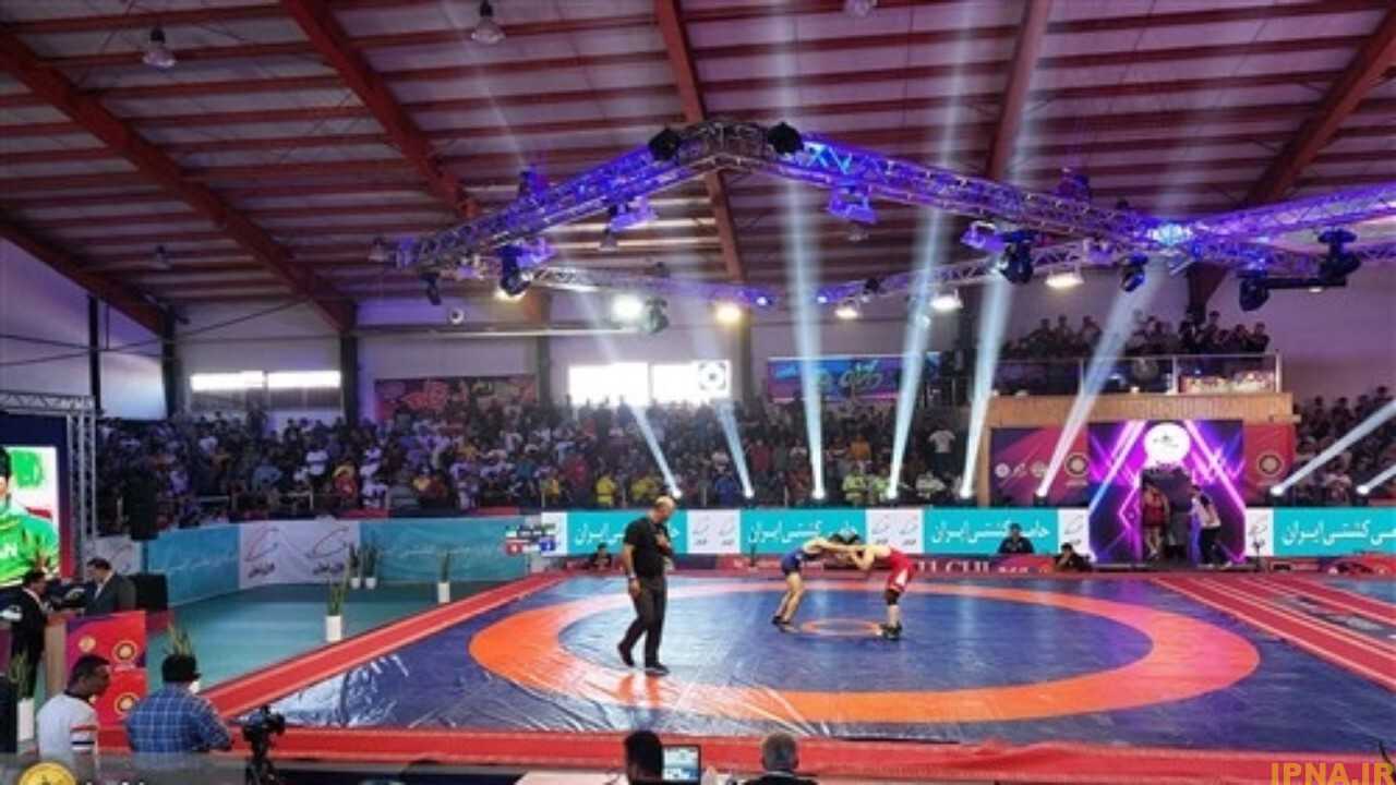جدال مدعیان جام تختی با نظارت سرمربی تیم ملی کشتی آزاد