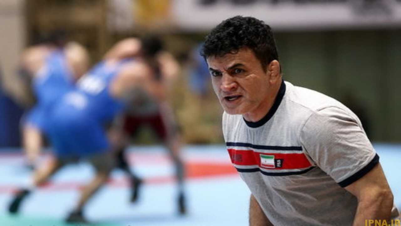 غیبت دوباره محمد بنا در اردوی تیم ملی!/  مروری بر رفت و آمدهای آقای خاص