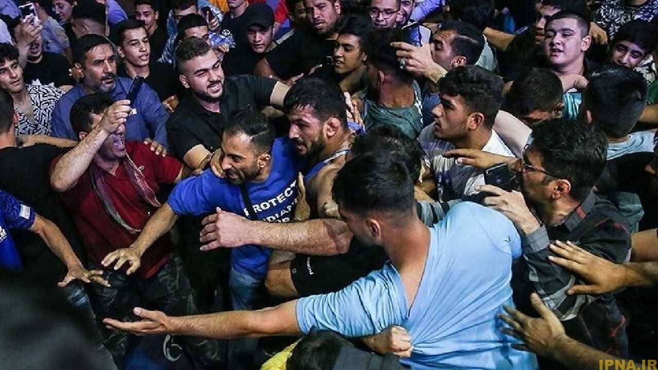 استیضاح فدراسیون کشتی از وزارت ورزش