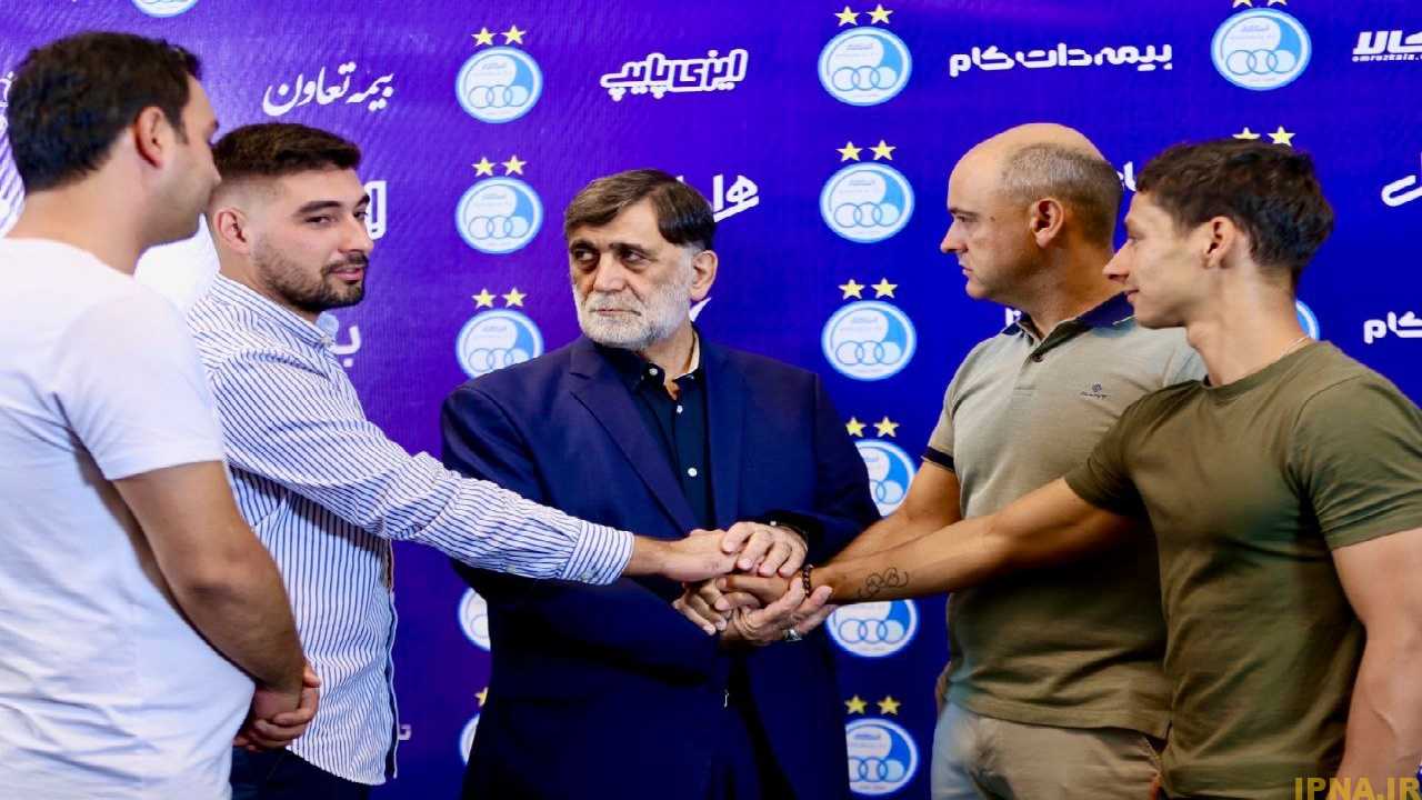 قرارداد مربیان خارجی تیم فوتبال استقلال امضا شد
