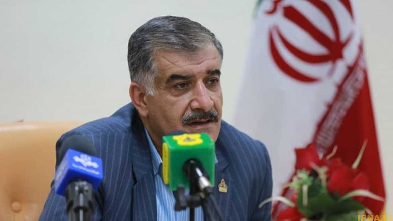 با سه بازیکن خارجی در حال مذاکره هستیم
