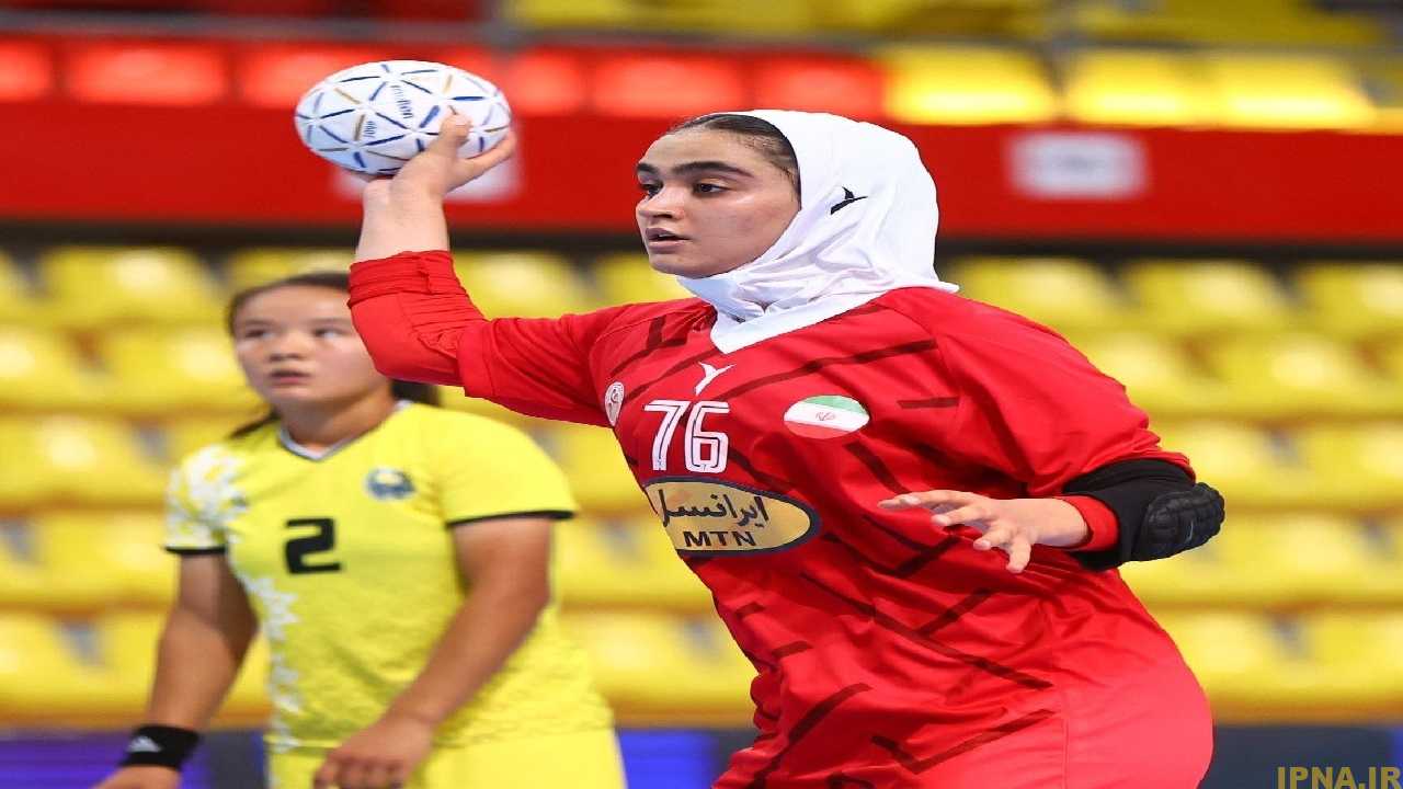 برتری هندبال ایران مقابل ازبکستان در قهرمانی جهان/  فراهانی برترین بازیکن شد