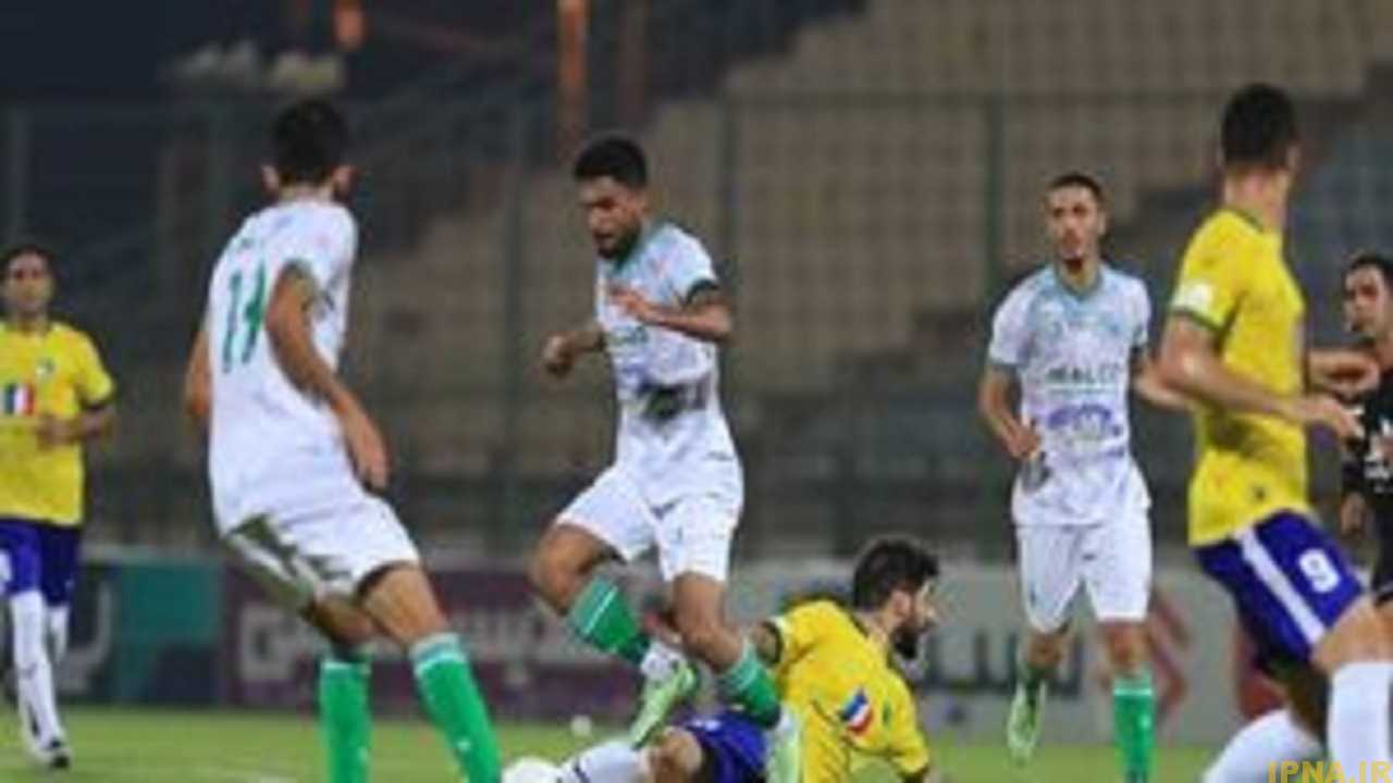 بازیکنان آلومینیوم با عوامل حمل برانکارد درگیر شدند