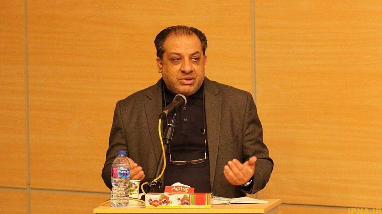 مهدی:فقط ورزشگاه آزادی شرایط حضور بانوان را دارد