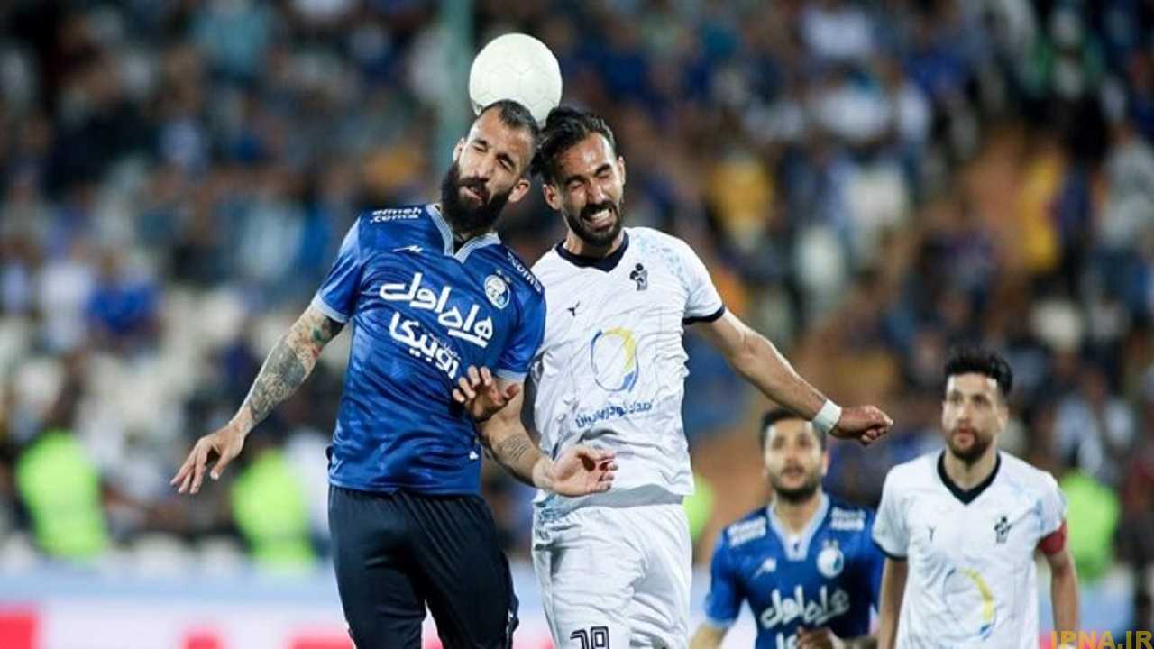 کورس استقلال – پیکان در آزادی
