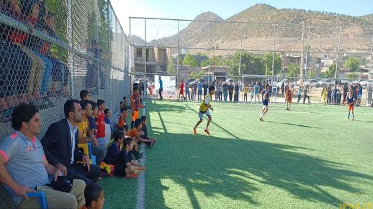 سرمربی پرسپولیس: پول می دهند تا بازی در بیاید