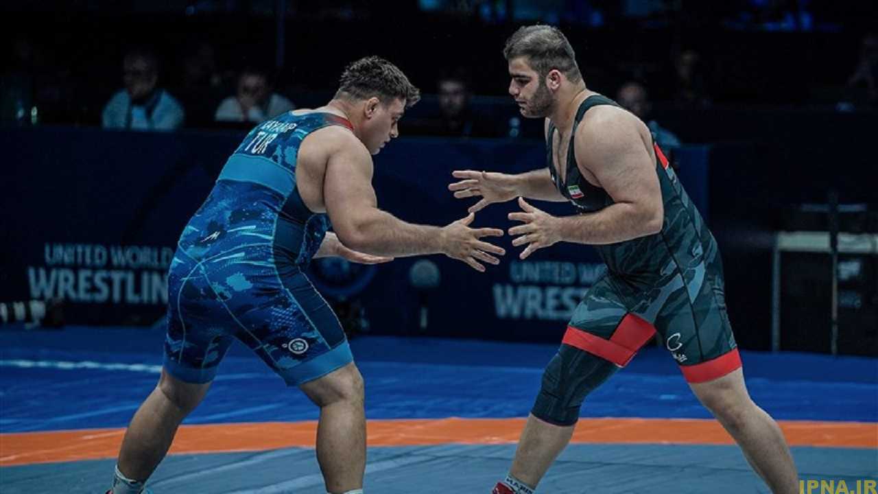 واکنش اتحادیه جهانی کشتی به دیدار میرزازاده و کایالپ در فینال سنگین وزن جهان