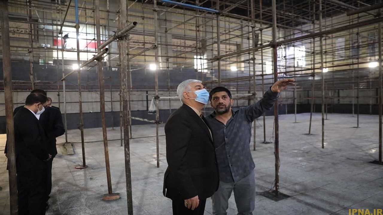 بازدید وزیر ورزش از روند بازسازی سالن کشتی شهدای هفتم تیر