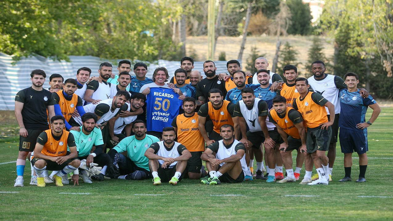 ساپینتو با پیراهن تولد حاضر شد/ غلامی به تمرینات بازگشت