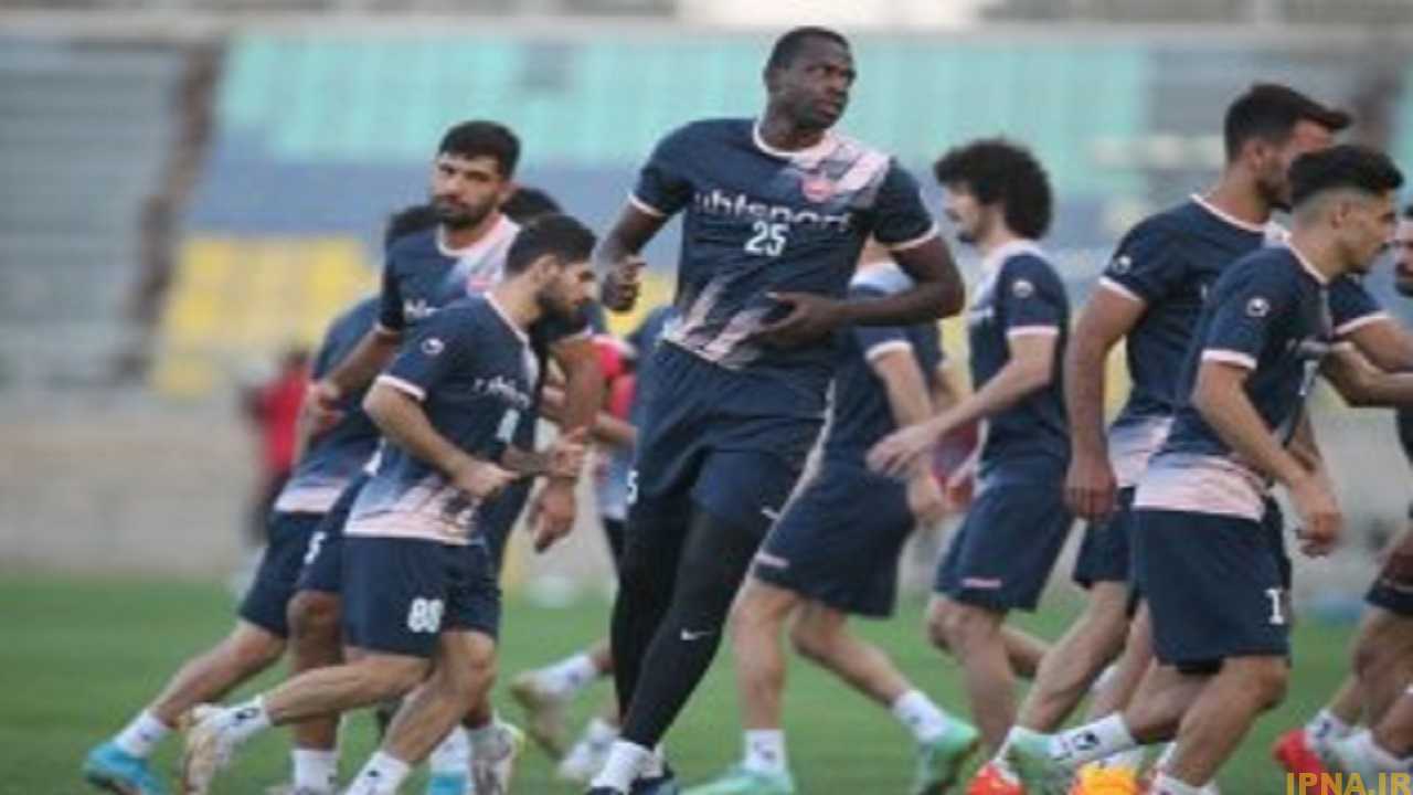 پوست اندازی پرسپولیس برای دیدار با ملوان