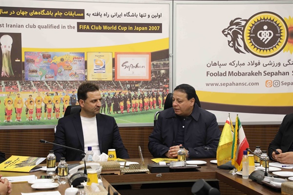بررسی فرایند مجوز حرفه ای باشگاه فولاد مبارکه سپاهان