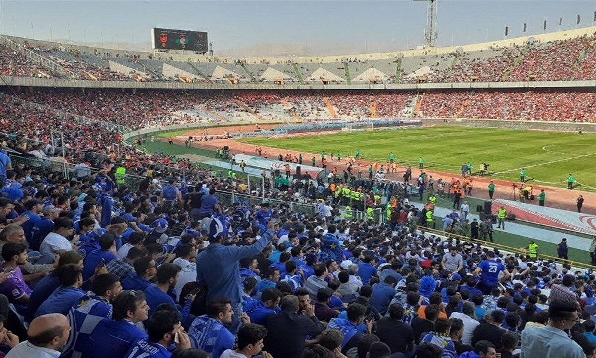 تماشاگران با این شرایط بفرمائید استادیوم!