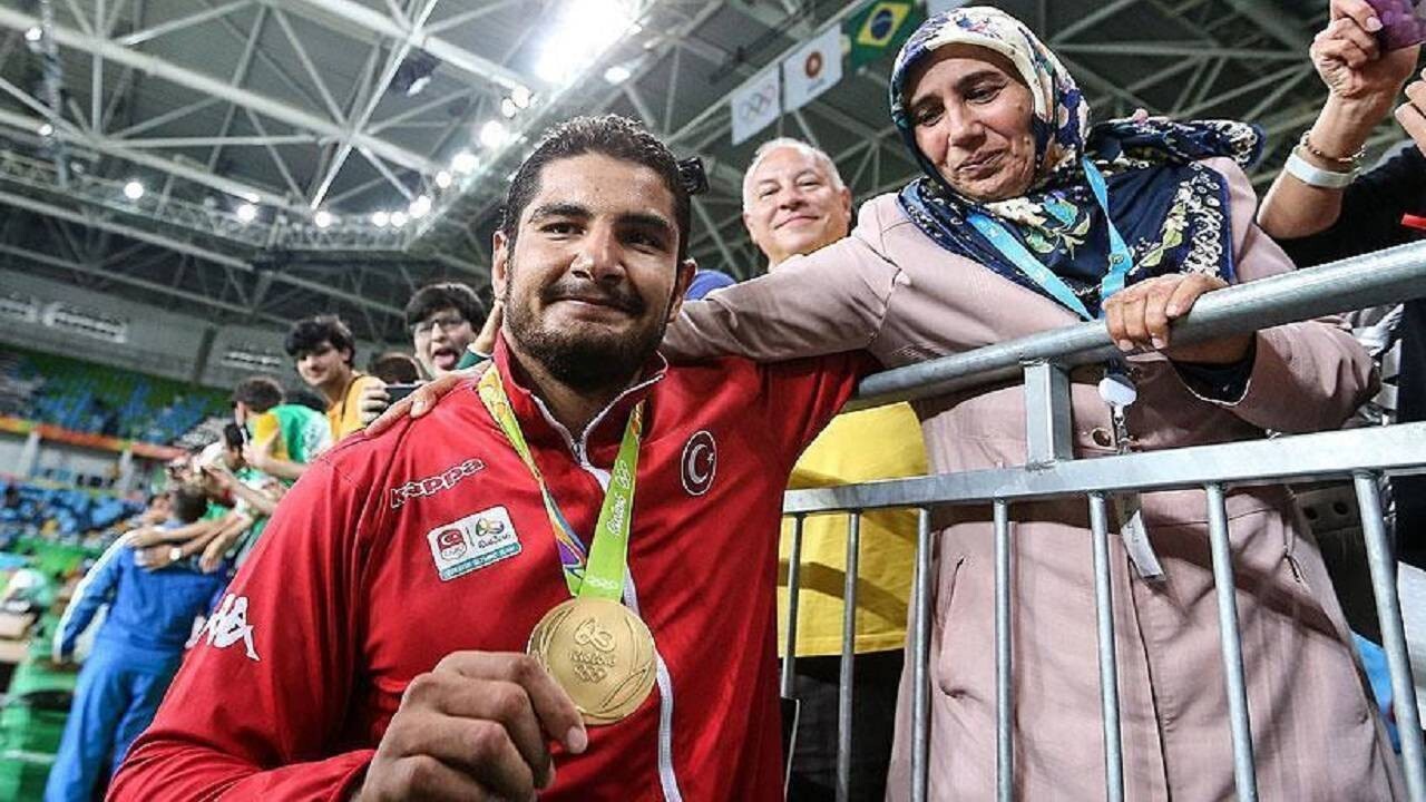 آکگول به دنبال ثبت رکوردی تاریخی، مدال المپیک و خداحافظی