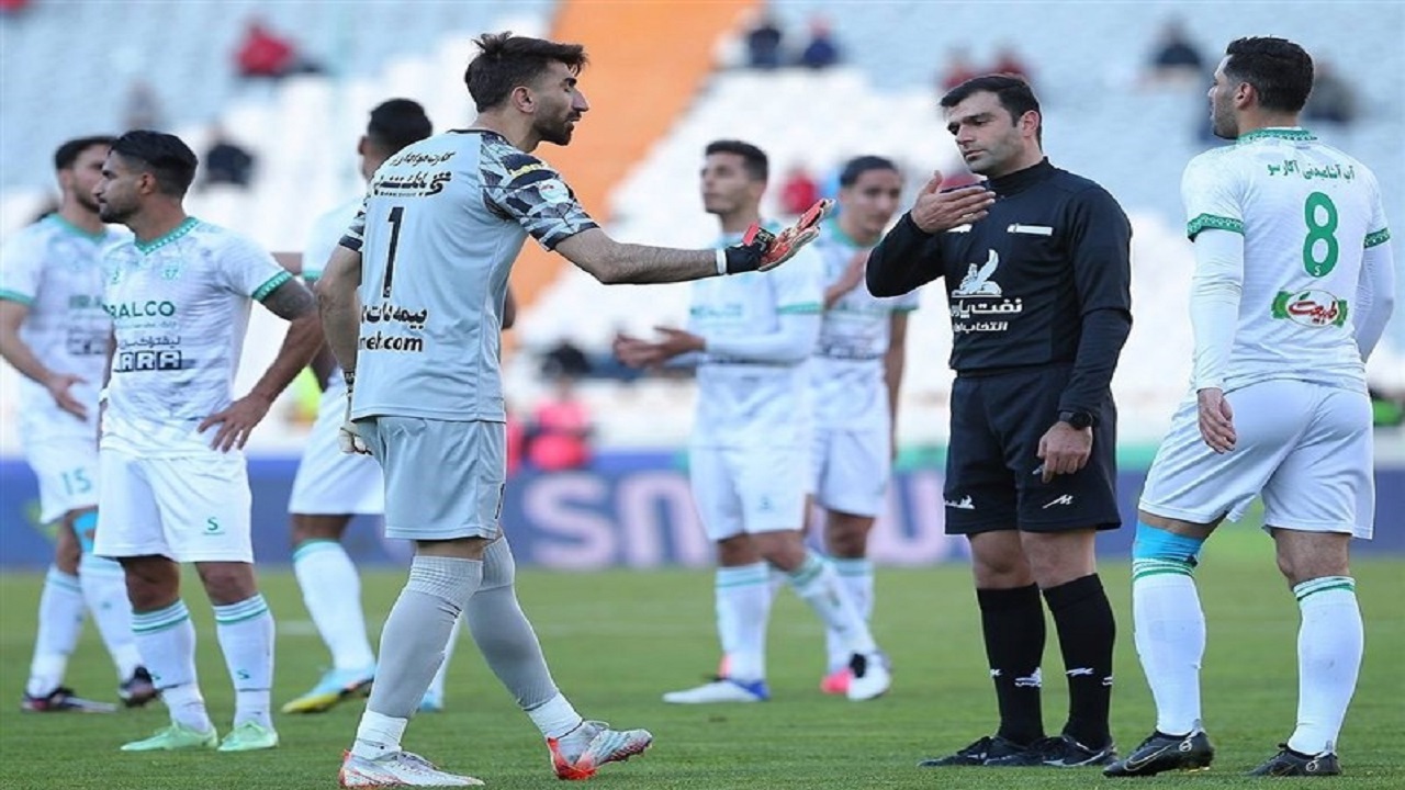 پرسپولیس از داوری طلبکار شد