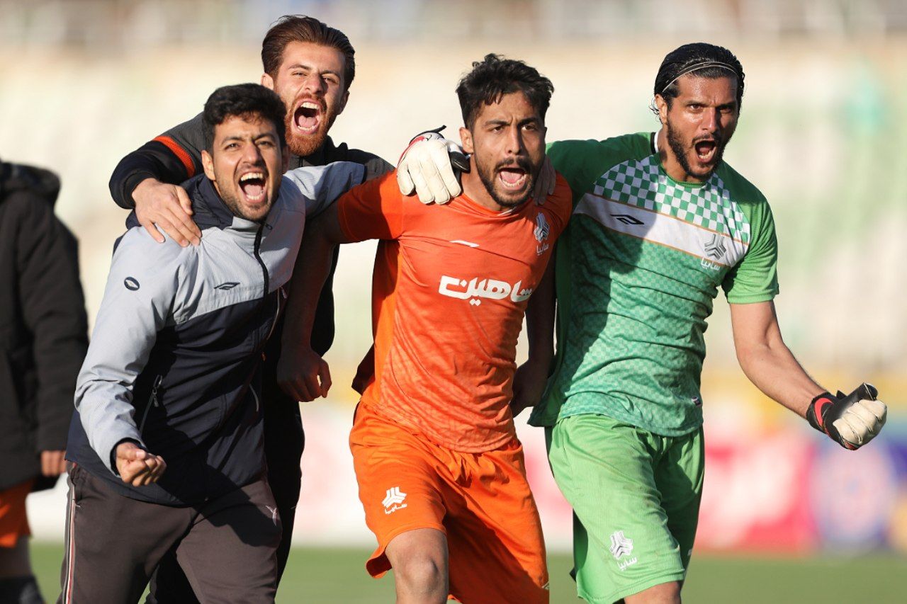 گزارش تصویری از برد ۲ بر ۱ سایپا مقابل شمس آذر قزوین از دریچه دوربین اکبر داداش زاده