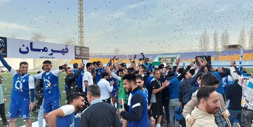 عکس | جشن قهرمانی استقلال در رده امیدها