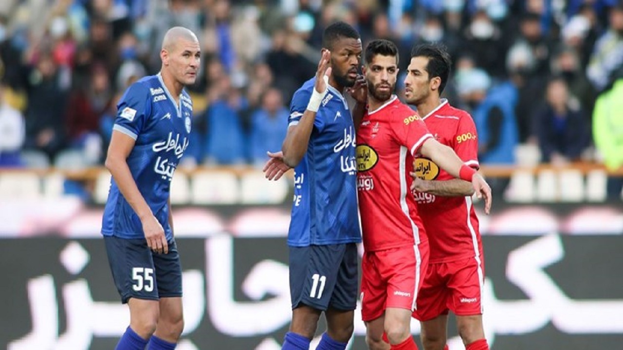 استقلال بالاتر از پرسپولیس ایستاد