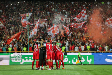 برای اولین‌بار در تاریخ پرسپولیس بالاتر از استقلال