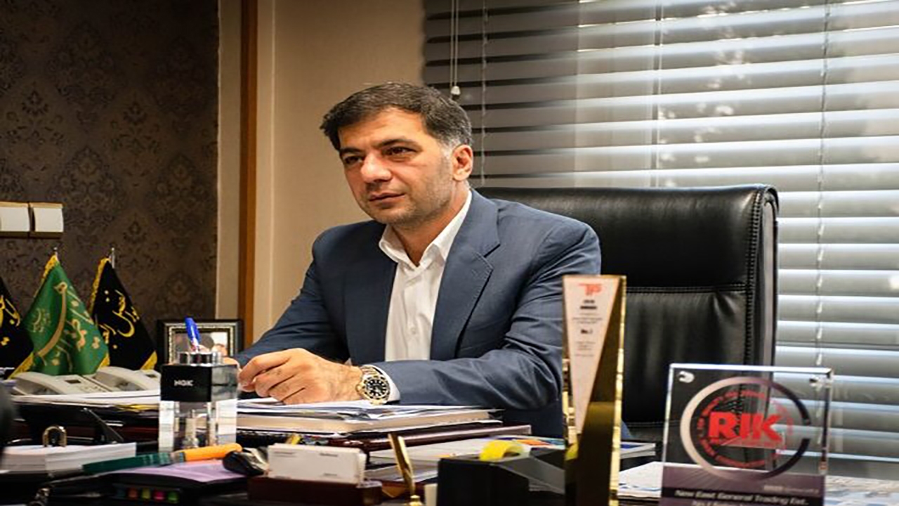 کریمی: شاید به مربی خارجی ریال بدهیم تا خودش ارز بخرد! / محبی با استقلال قرارداد دارد