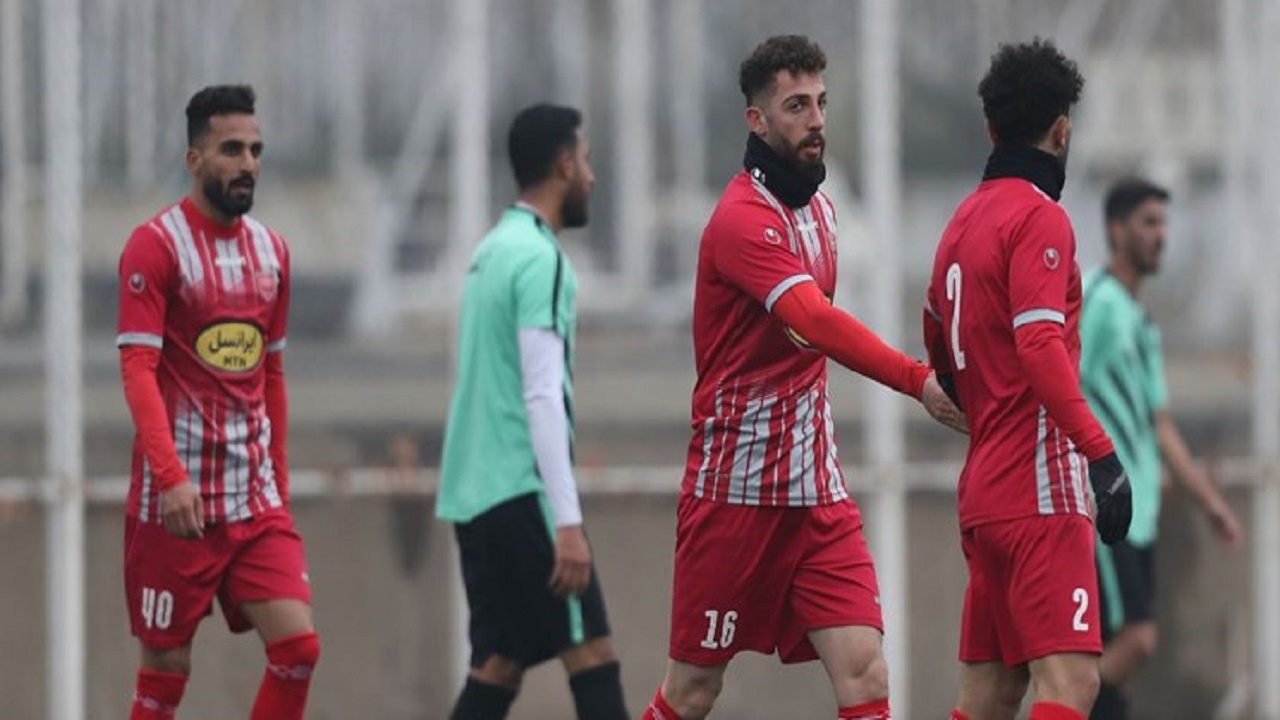 مهاجم پرسپولیس ماندگار شد