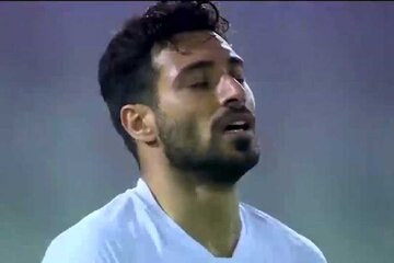 عکس| کنایه جنجالی شجاع خلیل زاده با نیسان آبی
