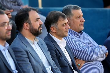 استقبال باشگاه استقلال از پاره کردن پوستر کریمی!