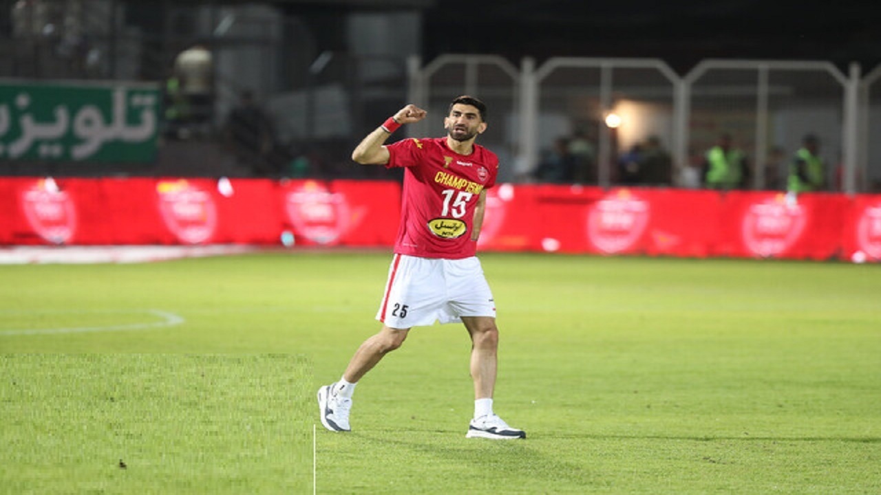 طاهری: باشگاه پرسپولیس به کمیته تعیین وضعیت شکایت کند