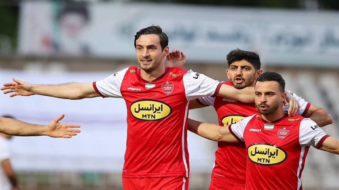 گولسیانی با پرسپولیس تمدید کرد