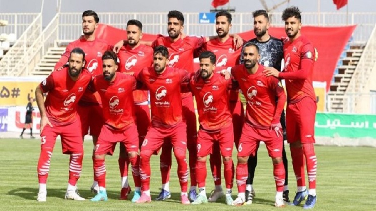 کارت بازیکنان سه باشگاه تراکتور، ملوان و نساجی صادر شد