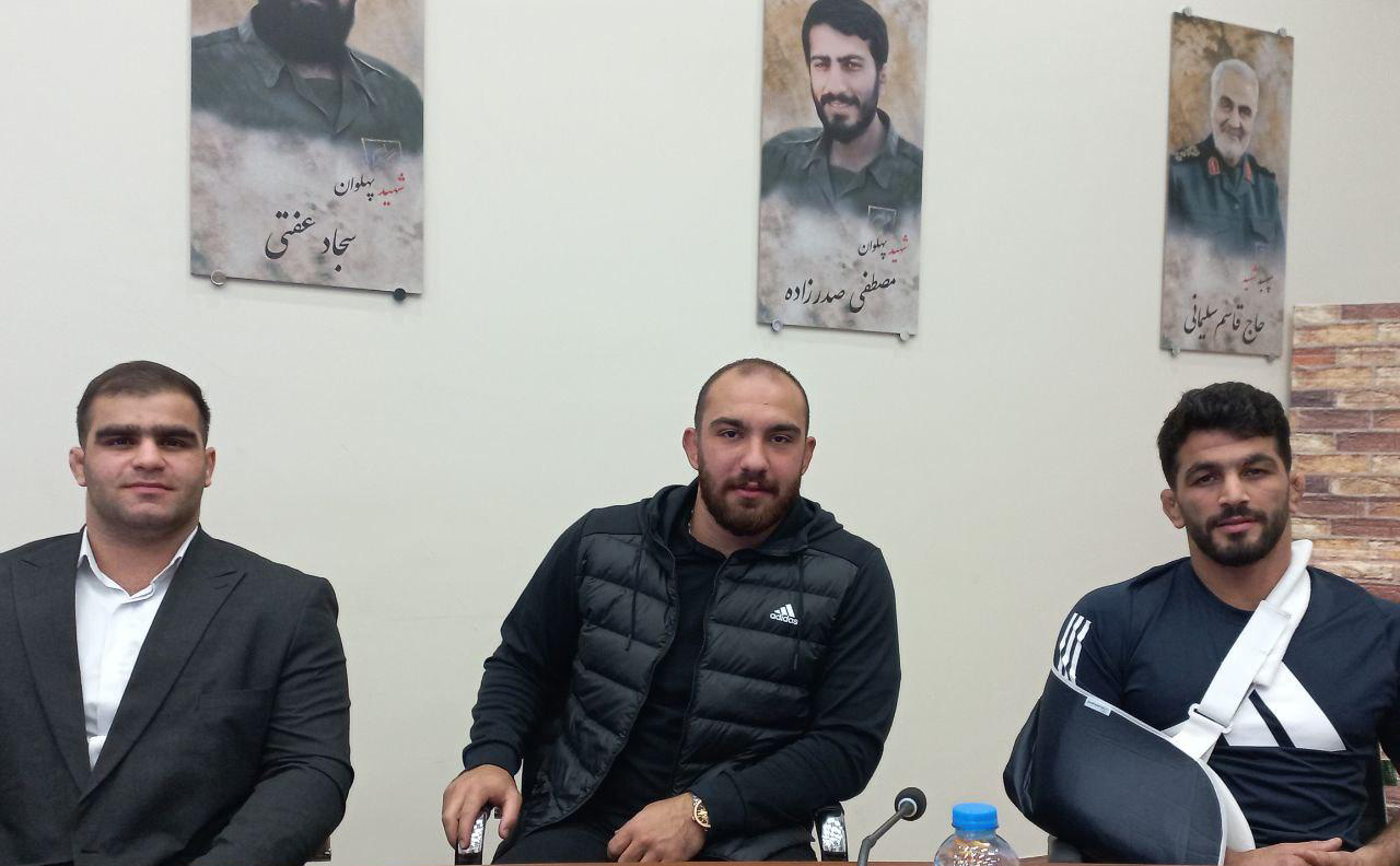 ۳ ستاره کشتى استخدام بانک ملی شدند