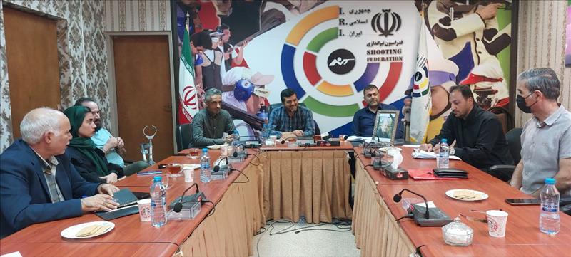 جلسه بررسی نظرات تیمهای لیگ برتر سلاح‌های بادی در محل فدراسیون برگزار شد