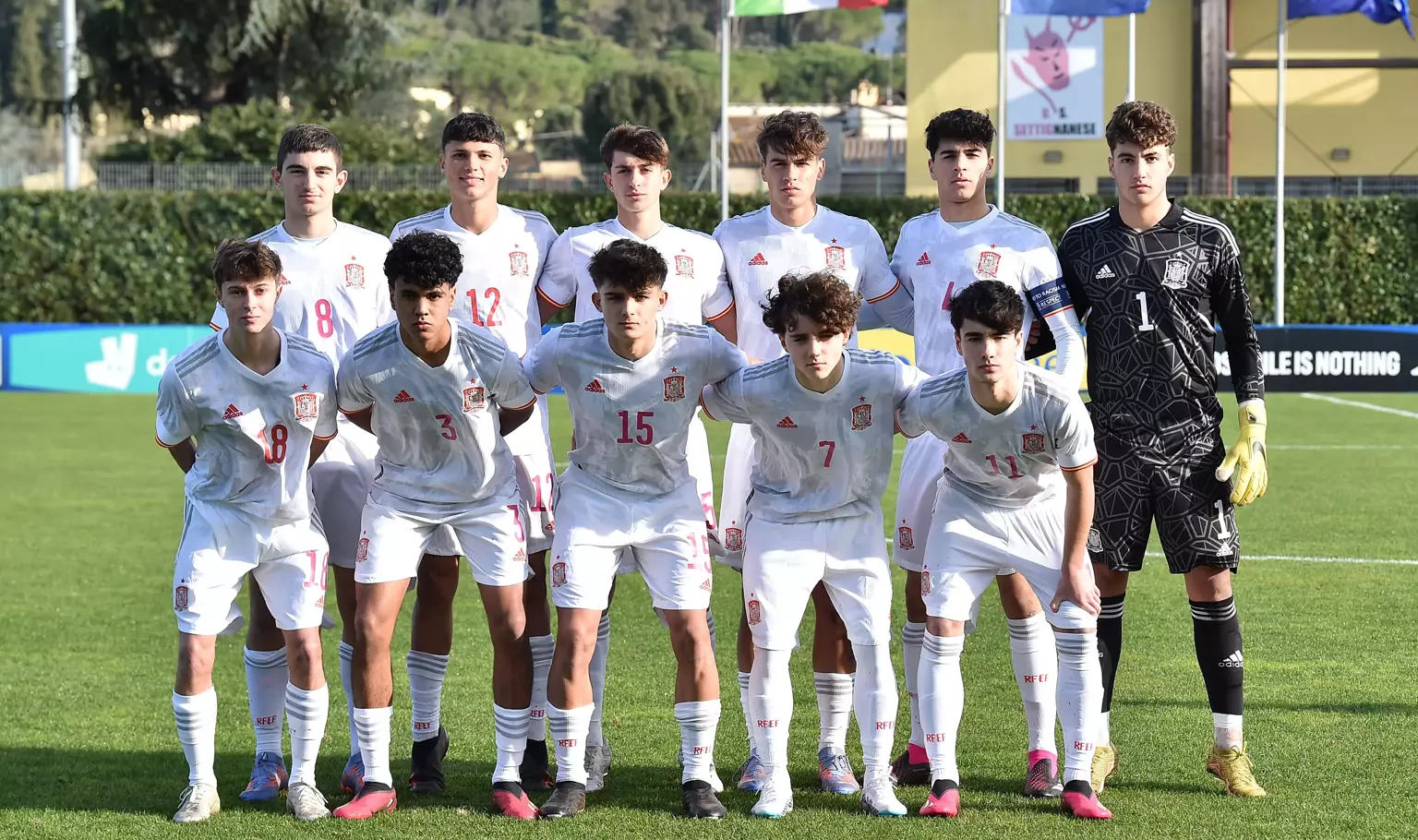 Ambitious Spain out to complete World Cup set in Indonesia