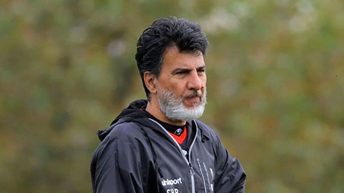 بیانی: باید خواب قهرمانی در آسیا را ببینیم/ فوتبال ایران را یک مُشت دلال می‌چرخانند