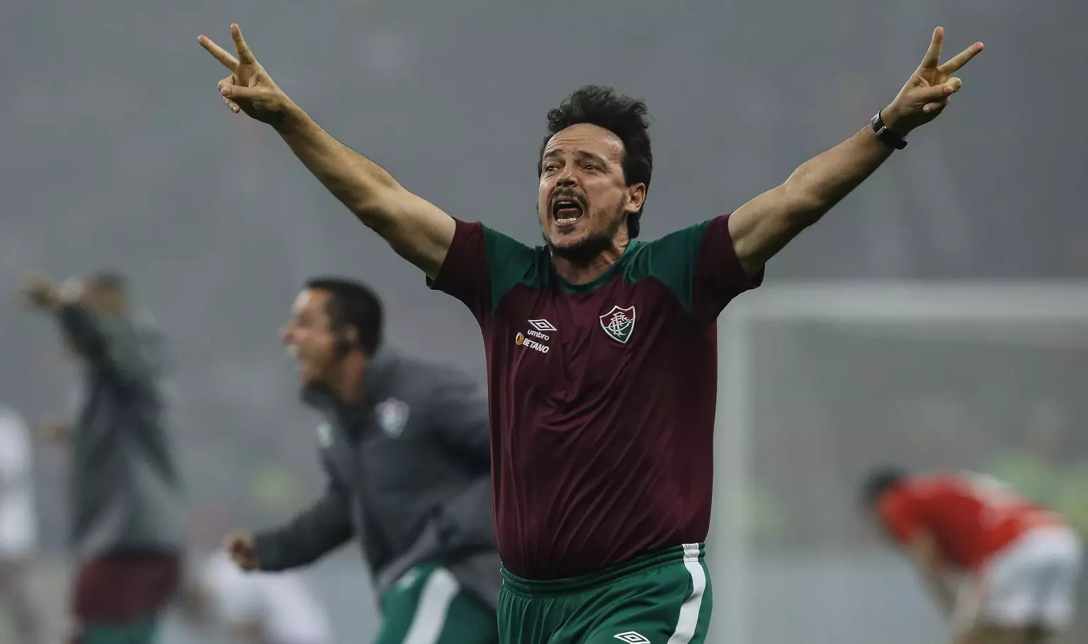Diniz on his tactics, Flu stars and City