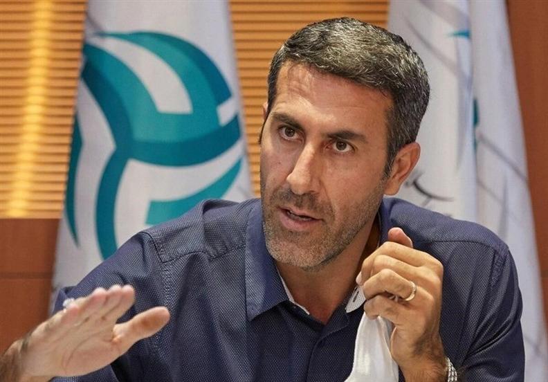 محمودی: خانواده والیبال به آن بلوغ رسیده که از بین خودشان یک نفر را انتخاب کند/ مرادی با بودجه فدراسیون از یک کاندیدا حمایت می‌کند