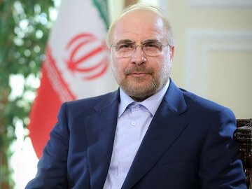 پیام قالیباف به بازیکنان تیم ملی فوتبال: دست خدا به همراهتان