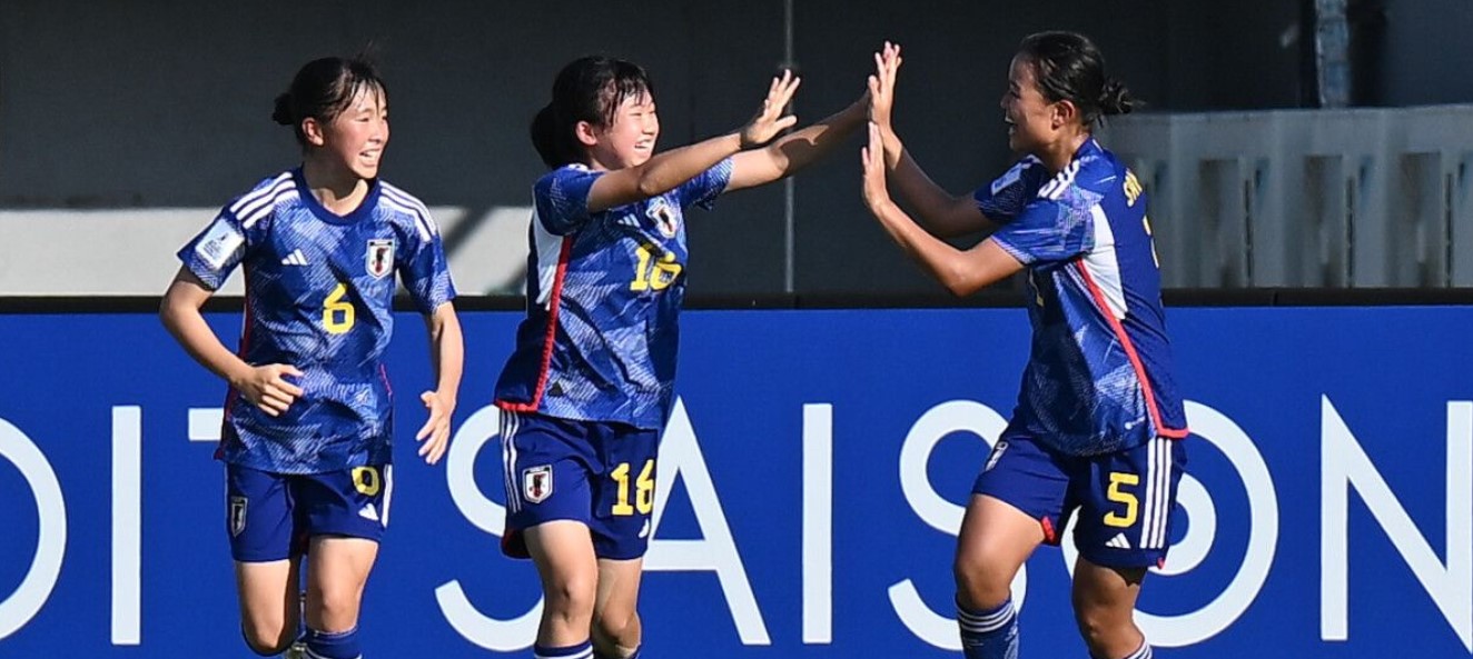 Group B: Japan power past China PR to take top spot