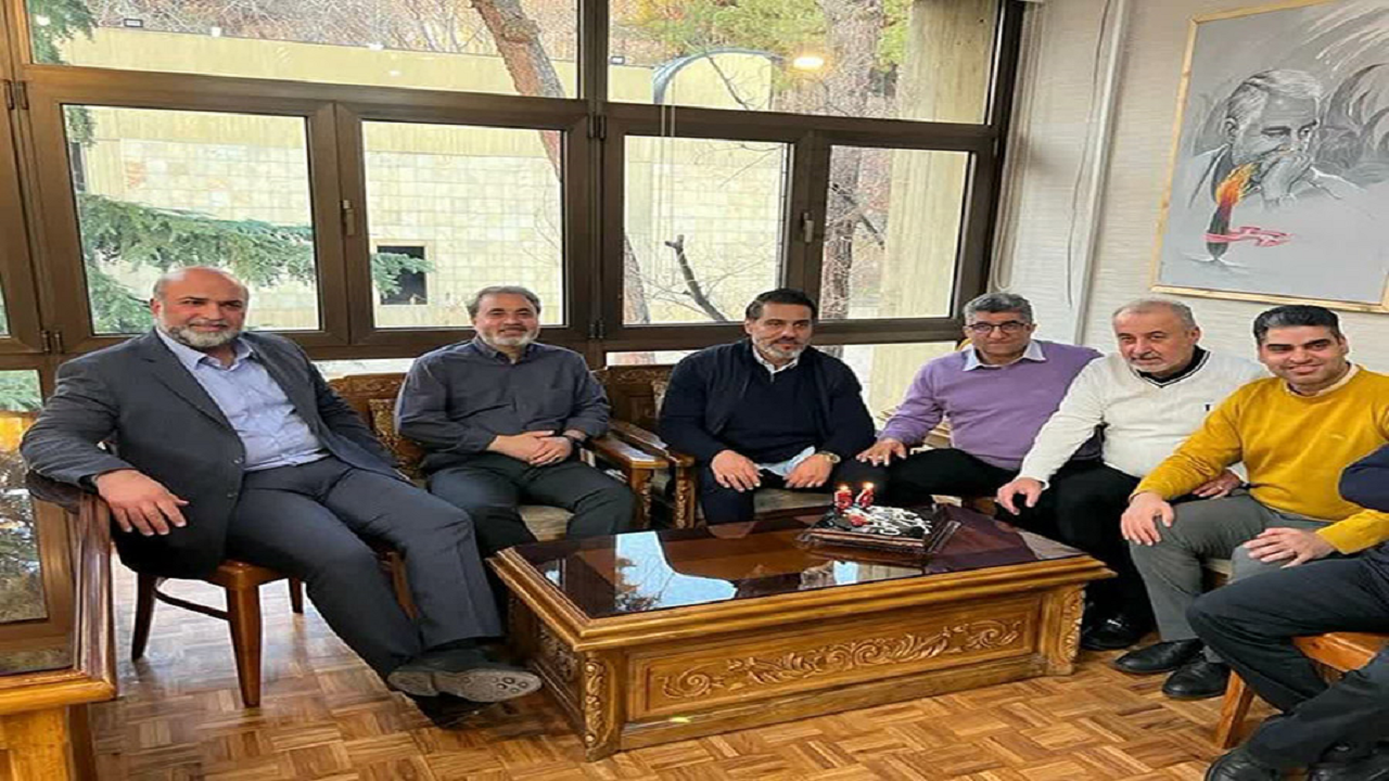پرسپولیس: جذب سرمربی جدید منوط به پایان محرومیت درویش است