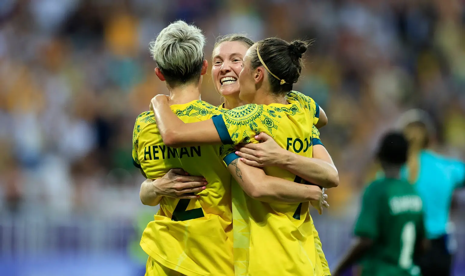 Australia edge 11-goal classic; Spain and USA qualify