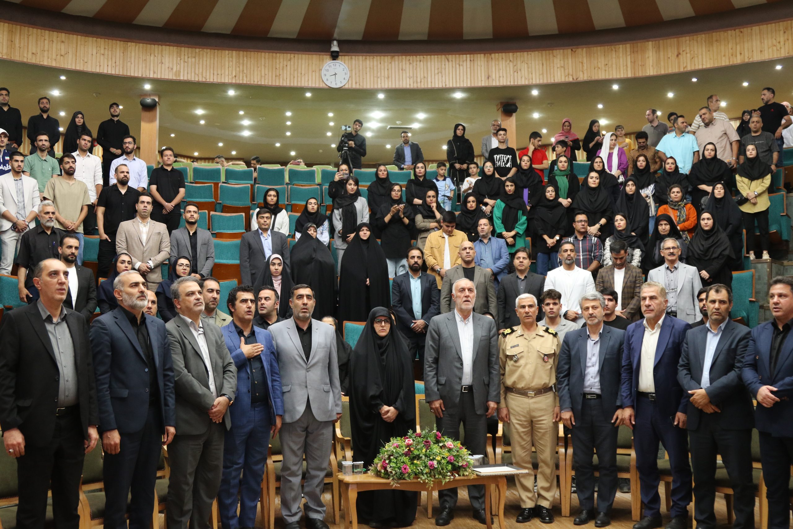 مراسم تقدیر و تجلیل از قهرمانان و مربیان المپیکی،جهانی،آسیایی و کشوری ورزش‌های ناشنوایان استان تهران (بخش ۲)