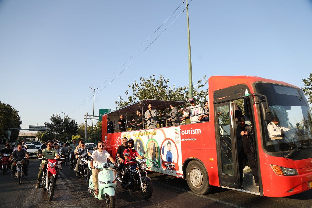 گزارش تصویریِ از مراسم استقبال از نمایندگان استان قزوین در المپیک پاریس