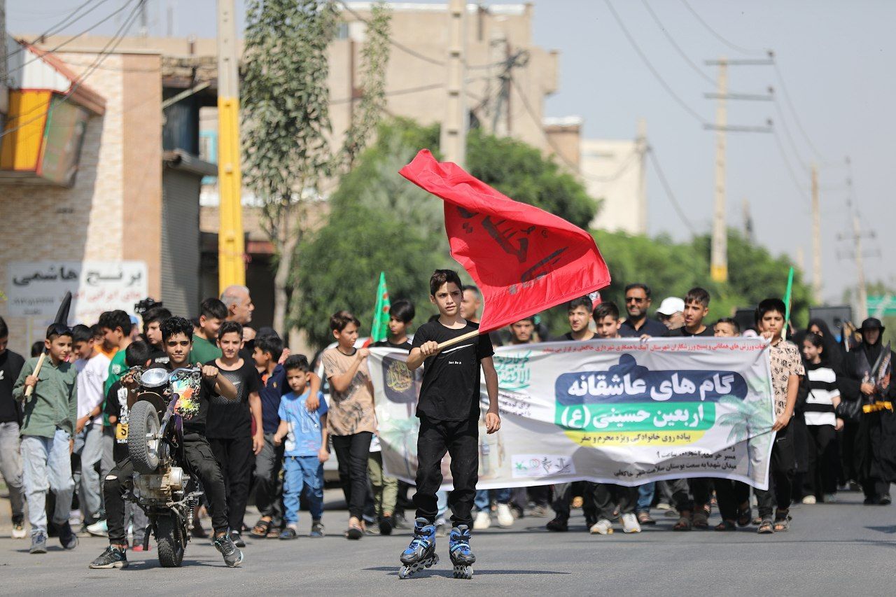 گزارش تصویری از طرح گامهای عاشقانه اربعین حسینی در شهر خاکعلی قزوین