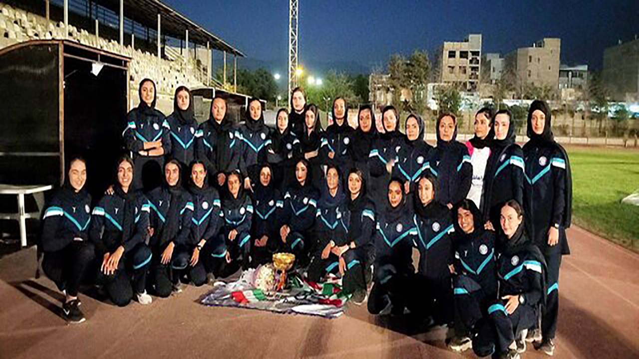 جام قهرمانی ایران به دختران دوومیدانی کاراماشین رسید/ شکسته شدن ۶ رکورد باشگاهی و ملی