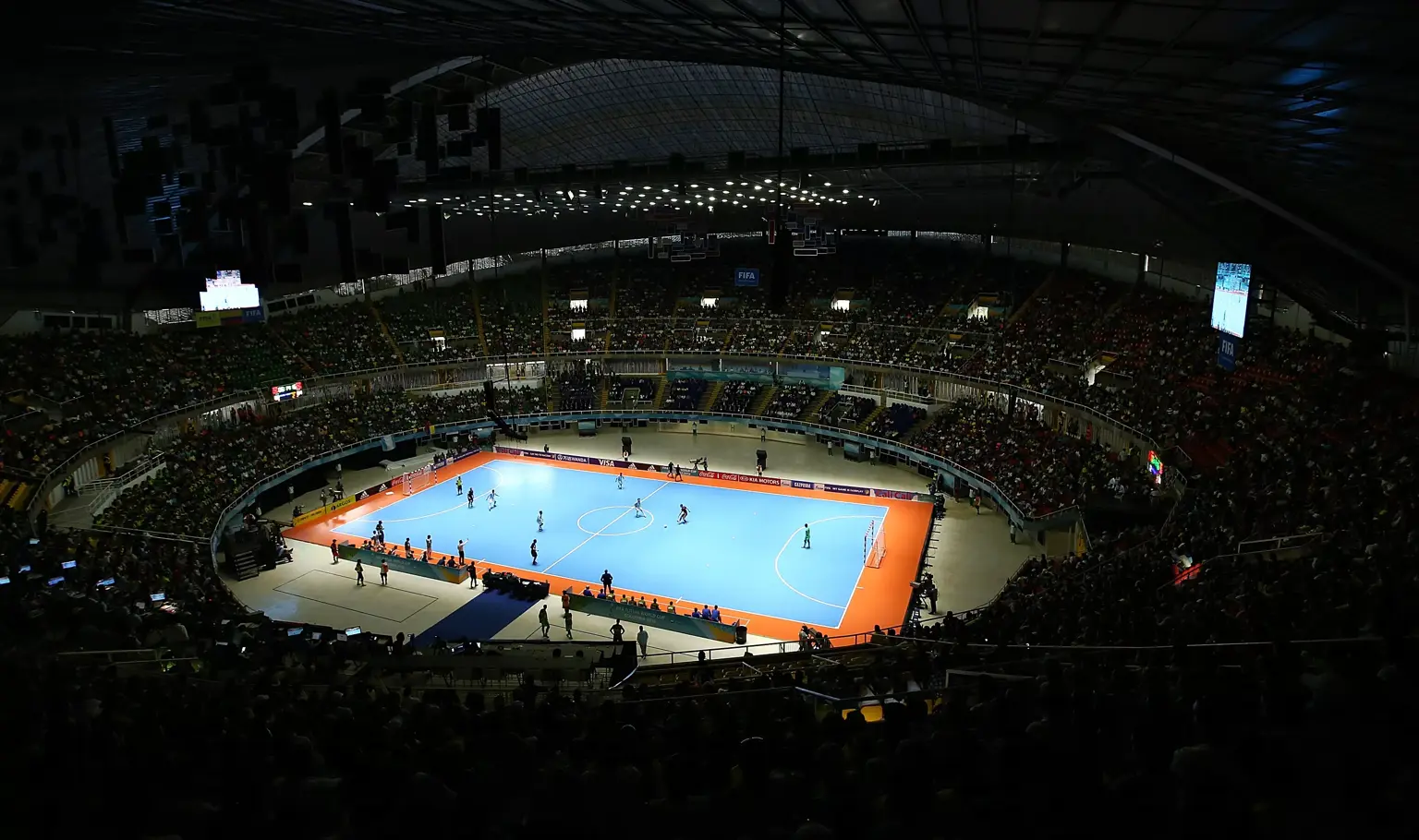 ۹ Days To Go: Laudrup outshines BelloumiFIFA counts down to the 10th FIFA Futsal World Cup™ by recalling 10 of the competition’s best-ever moments. This spotlights a showdown between 11-a-side stars.