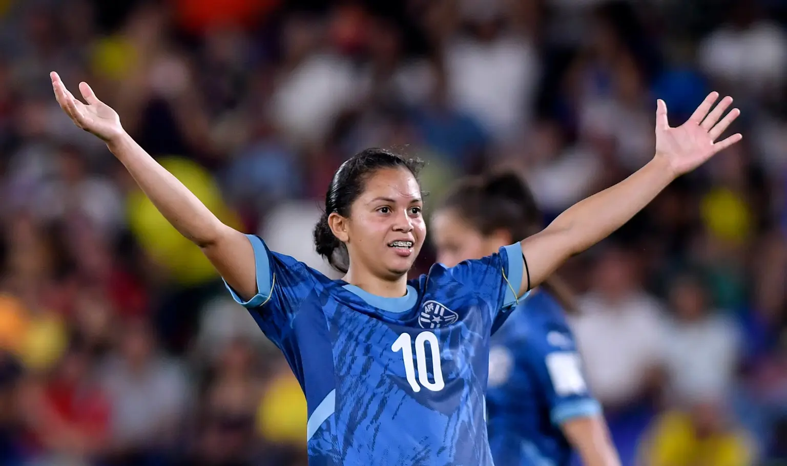 Fatima Acosta plays down ‘new Linda’ tag