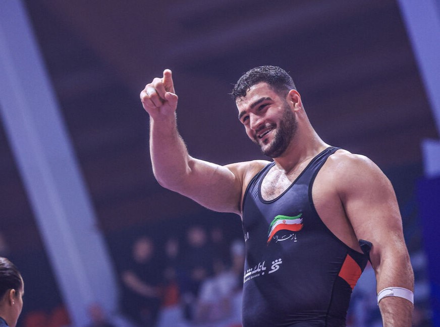 کُری سنگین ستاره پرسپولیسی جهان کشتی