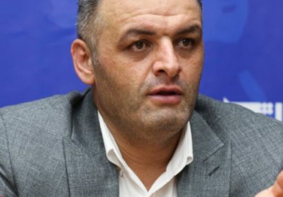 انوشیروانی: زیرساخت‌های وزنه‌برداری باید در شان این رشته باشد