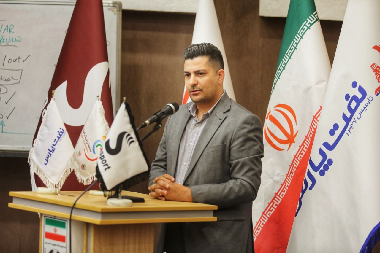 مرادی : اشتباهات داوری با وجود VAR قابل پذیرش نیست