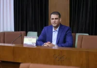 همه کاندیداها انصراف دادند، رئیس قبلی برگشت