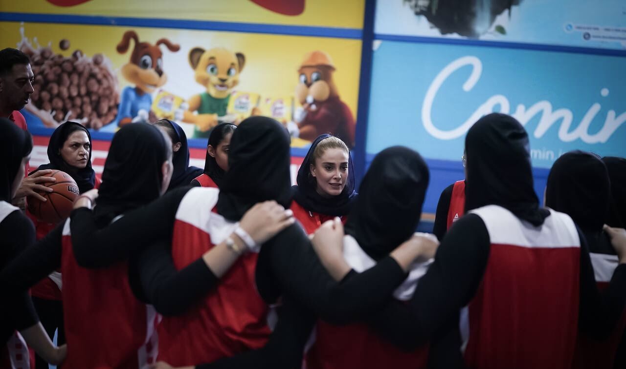 شکست نزدیک تیم بسکتبال زیر ۱۶ سال دختران ایران مقابل هند در کاپ آسیا ۲۰۲۵